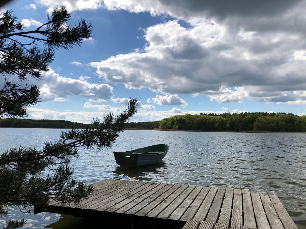 Ferienhaus Reetdach 1300Qm Privatgrundstueck Bootssteg Sauna Templin Luebbesee Uckermark Erholung Pur Seenplatte Petersdorf  외부 사진